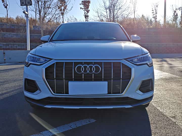 Фото 2 - Audi Q3