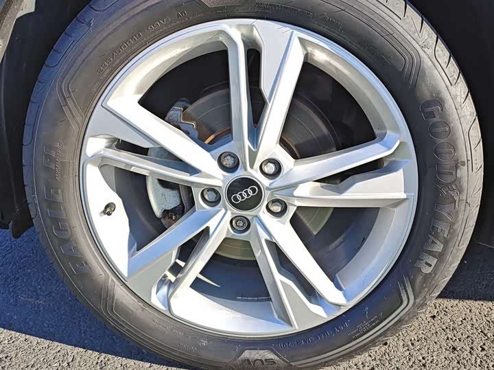 Фото 25 - Audi Q3