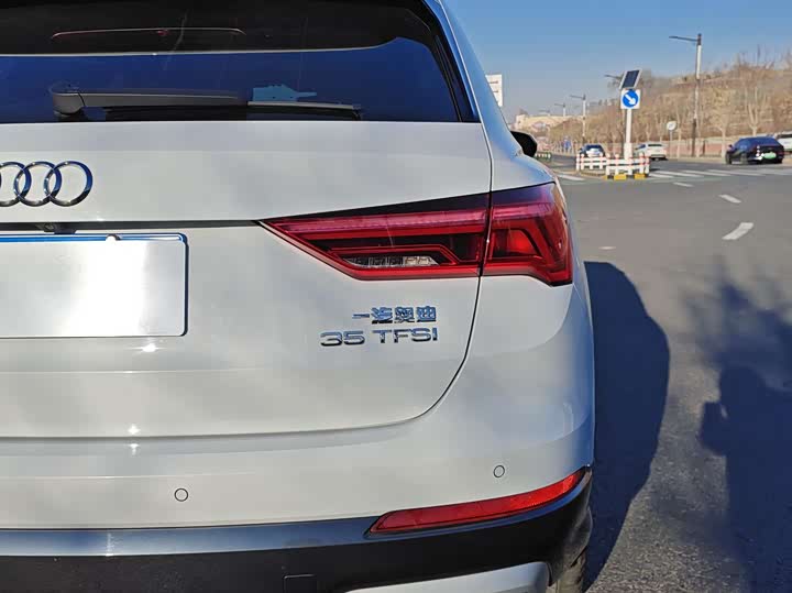 Фото 9 - Audi Q3