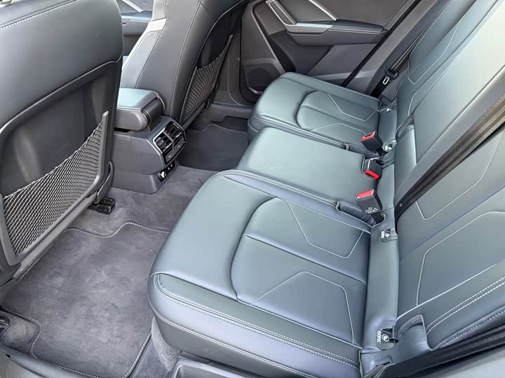 Фото 10 - Audi Q3