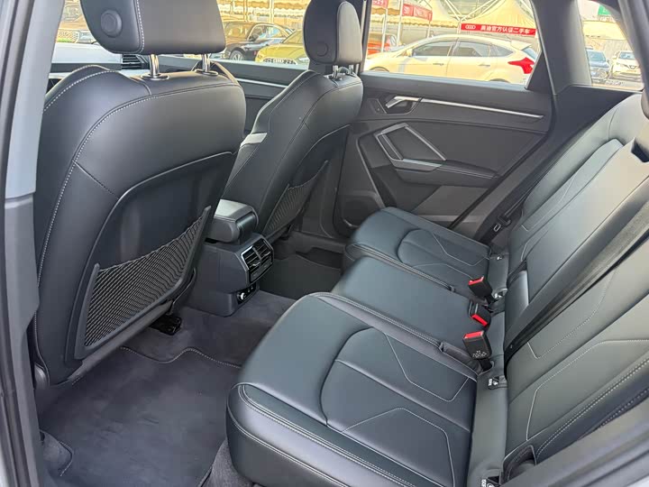 Фото 17 - Audi Q3