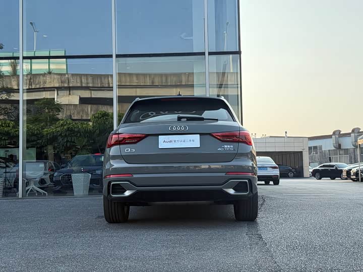 Фото 18 - Audi Q3