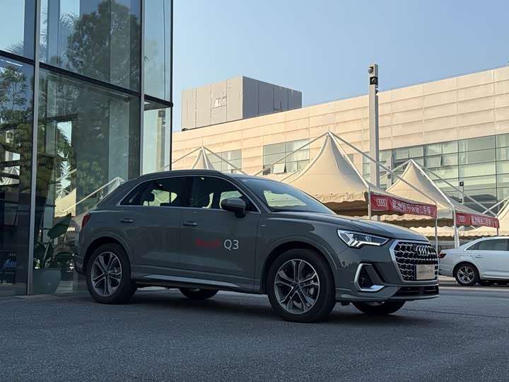 Фото 2 - Audi Q3