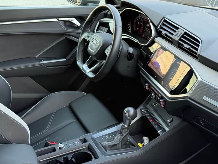 Фото 4 - Audi Q3