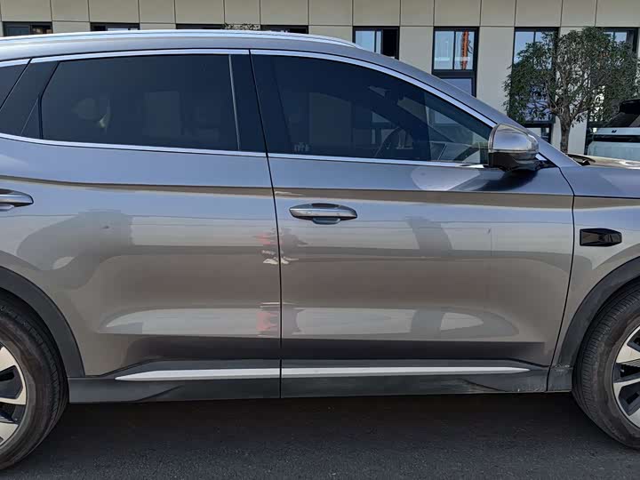 Фото 25 - BYD Song Plus Hybrid/EV