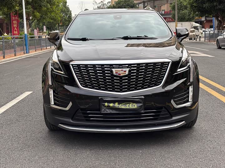 Фото 2 - Cadillac XT5