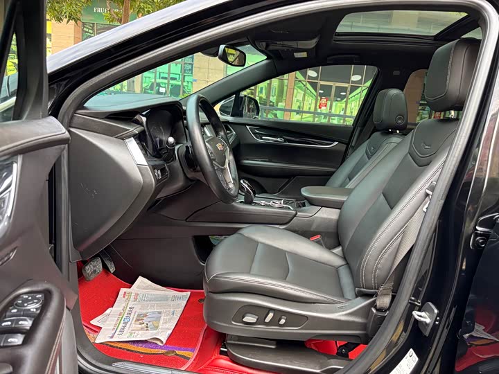 Фото 22 - Cadillac XT5