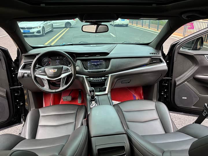 Фото 27 - Cadillac XT5