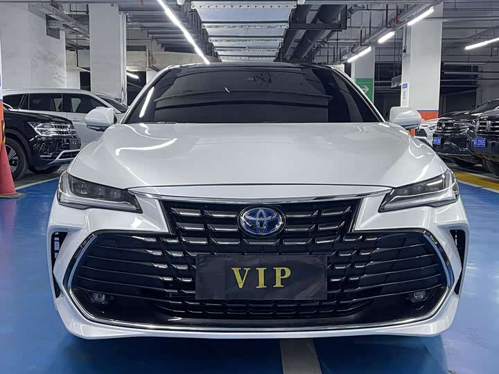 Фото 2 - Toyota Avalon