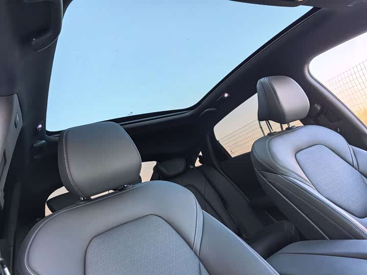 Фото 13 - BAIC Arcfox Alpha S