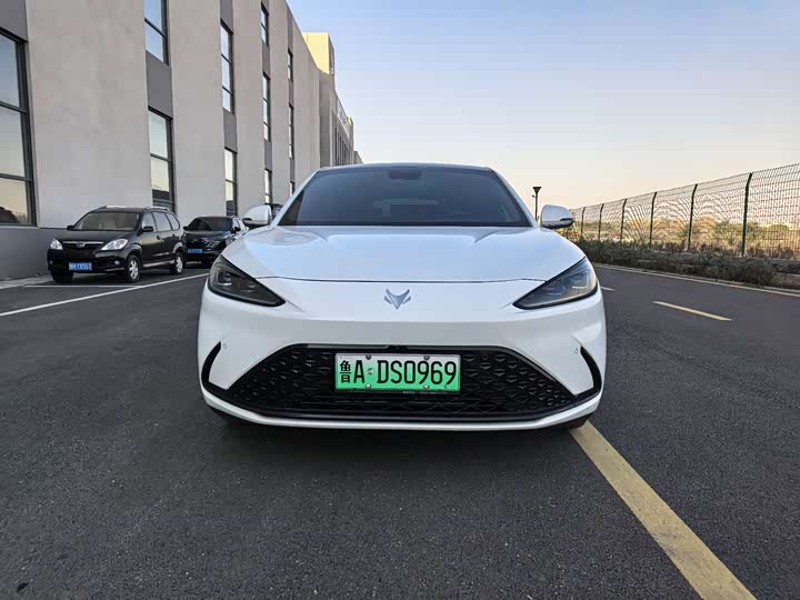 Фото 2 - BAIC Arcfox Alpha S