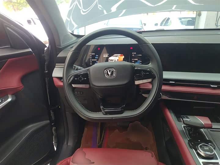 Фото 11 - Changan CS75 Plus