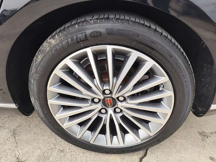 Фото 12 - Hongqi H9