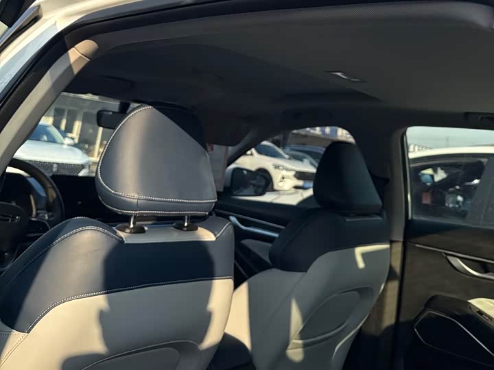 Фото 5 - Geely Emgrand