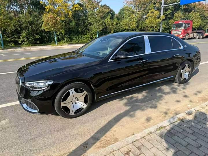 Фото 3 - Mercedes-Benz Maybach S-Class