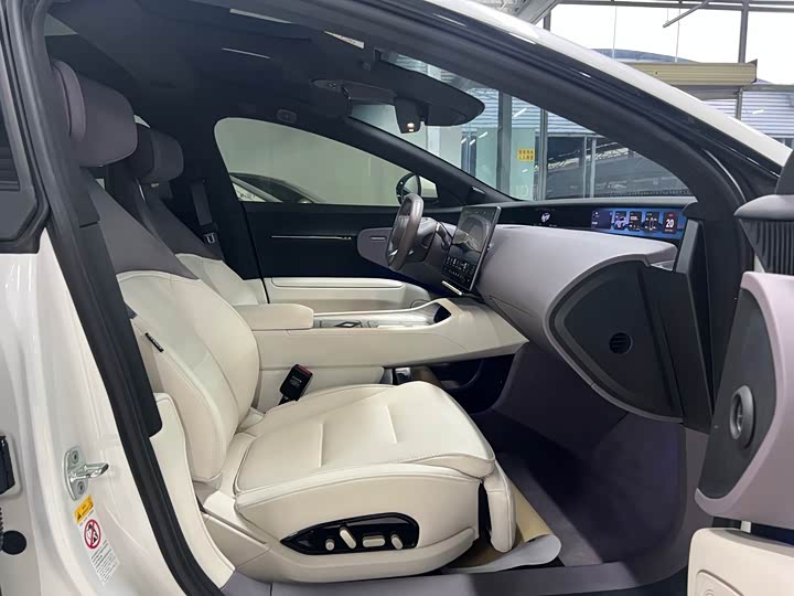 Фото 19 - Avatr 12