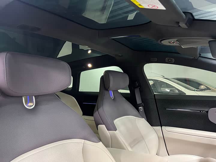 Фото 21 - Avatr 12