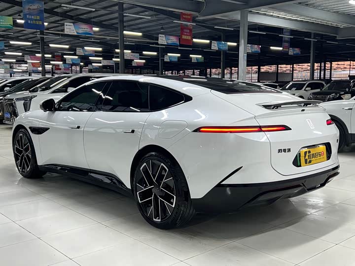 Фото 23 - Avatr 12