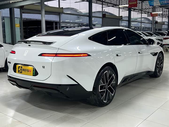 Фото 25 - Avatr 12