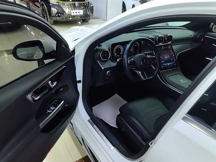 Фото 16 - Mercedes-Benz C-Class