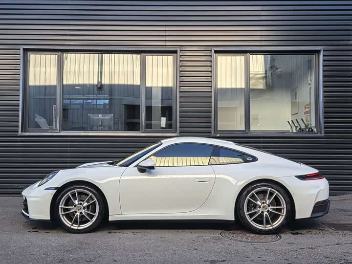 Фото 4 - Porsche 911