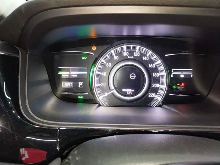 Фото 4 - Honda Elysion