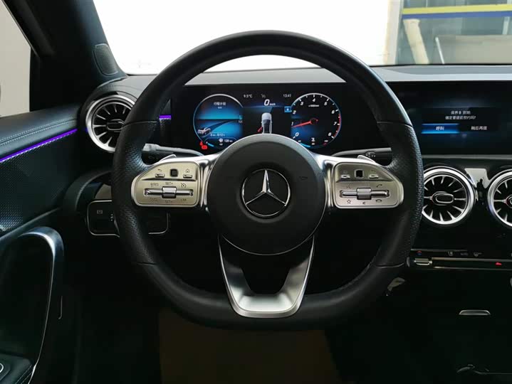 Фото 15 - Mercedes-Benz A-Class