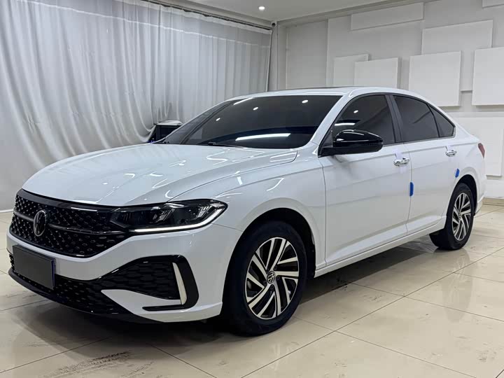 Фото 1 - Volkswagen Lavida