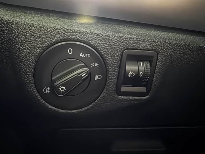 Фото 11 - Volkswagen Lavida