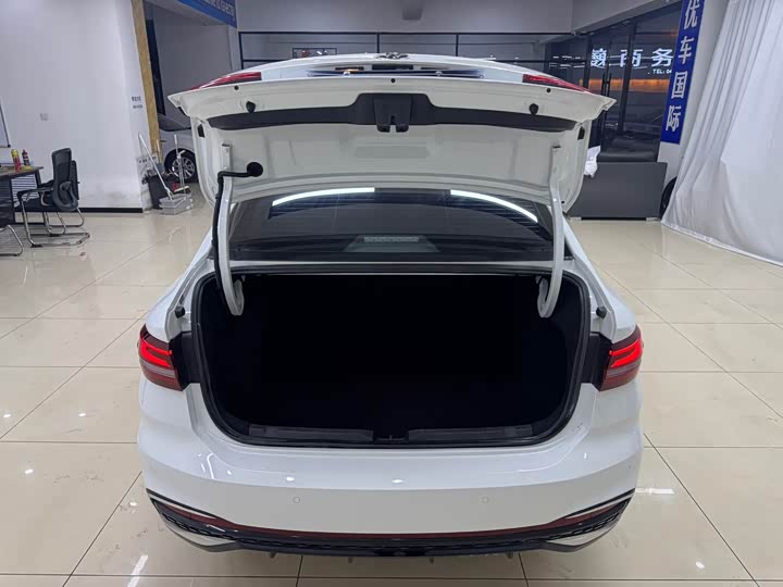 Фото 20 - Volkswagen Lavida