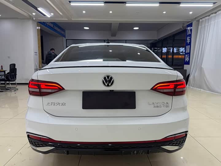 Фото 5 - Volkswagen Lavida