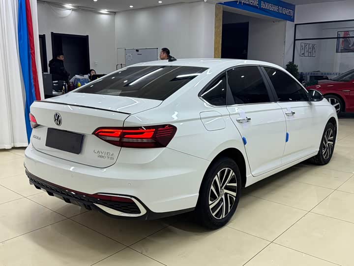 Фото 6 - Volkswagen Lavida