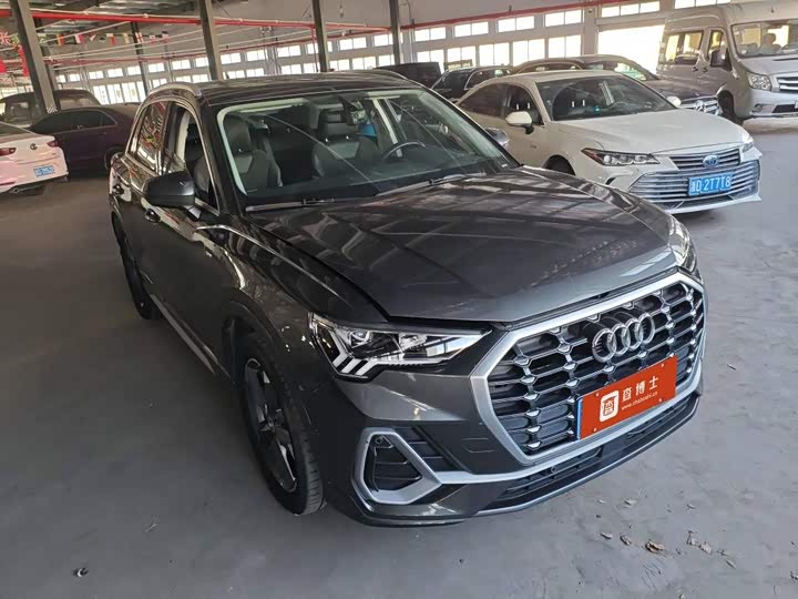 Фото 2 - Audi Q3