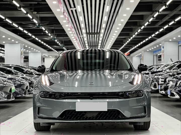 Фото 3 - Zeekr 001