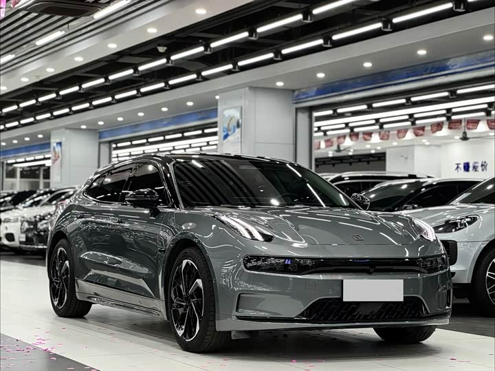 Фото 4 - Zeekr 001