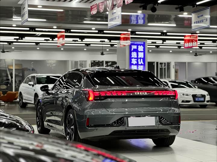 Фото 5 - Zeekr 001