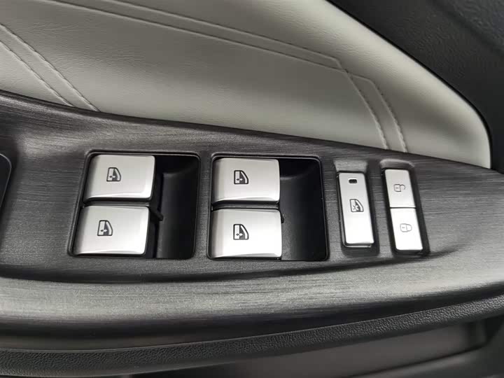 Фото 9 - Changan Qiyuan (Nevo) Q05