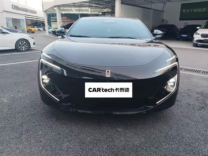 Фото 2 - Avatr 12