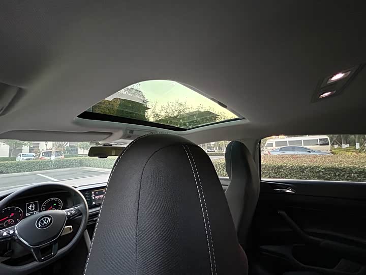 Фото 13 - Volkswagen Polo