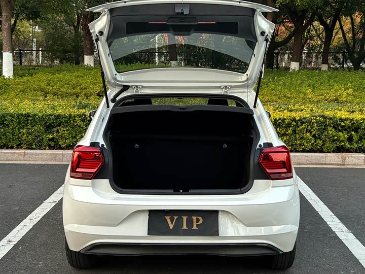 Фото 15 - Volkswagen Polo