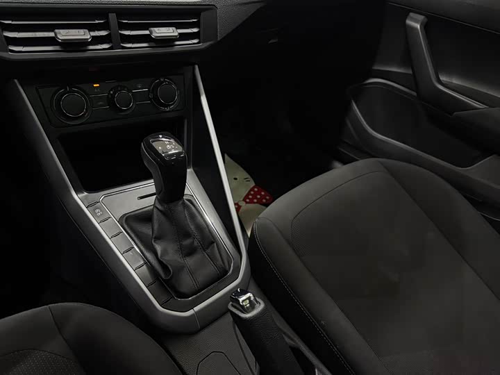 Фото 13 - Volkswagen Polo