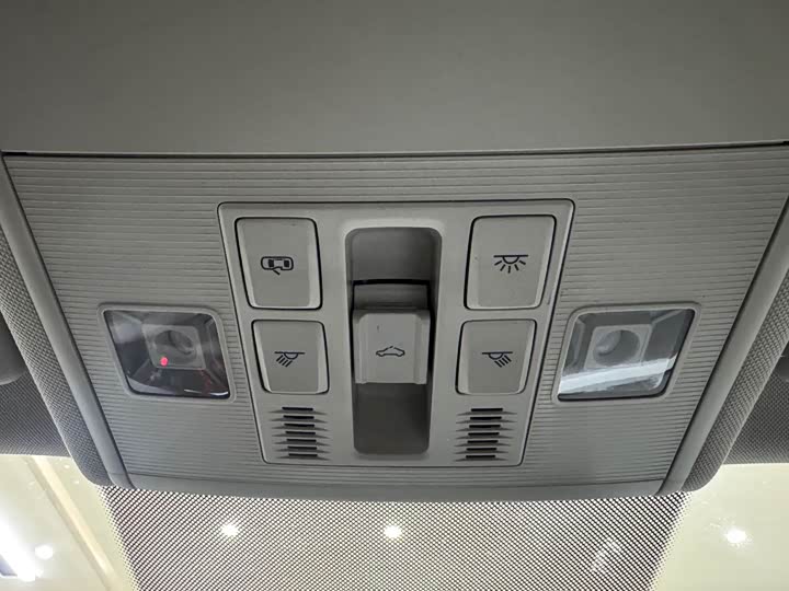 Фото 14 - Volkswagen Polo