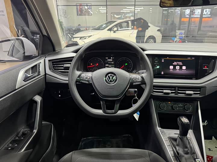 Фото 16 - Volkswagen Polo