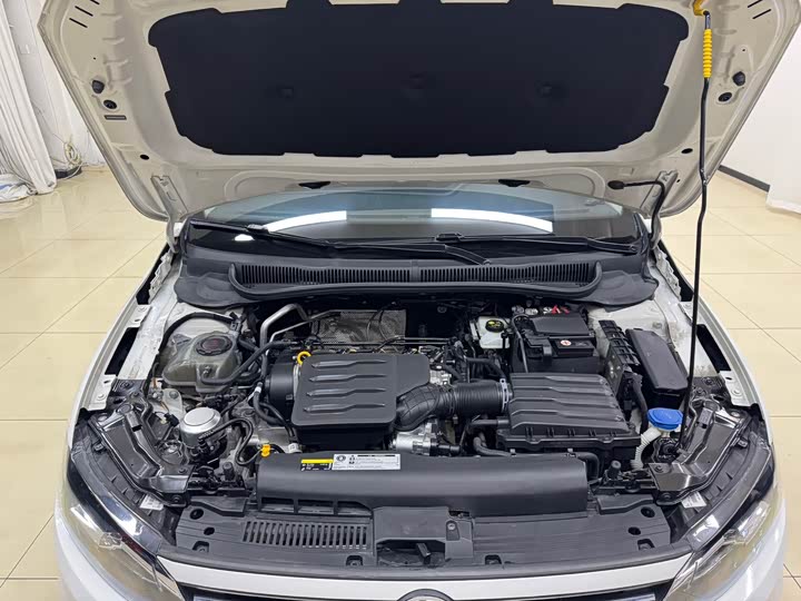 Фото 18 - Volkswagen Polo