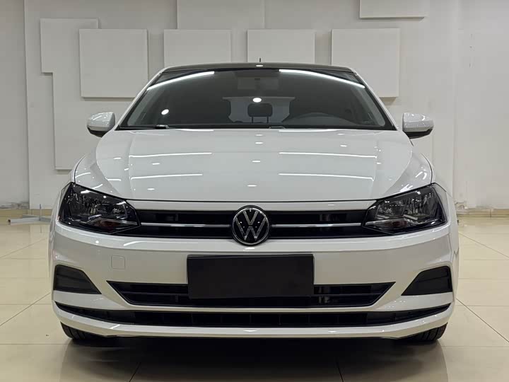 Фото 2 - Volkswagen Polo