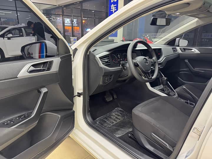 Фото 7 - Volkswagen Polo