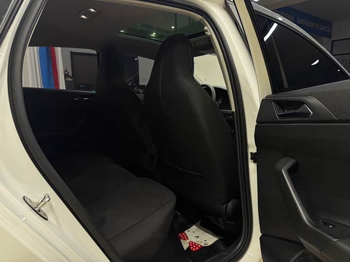 Фото 9 - Volkswagen Polo