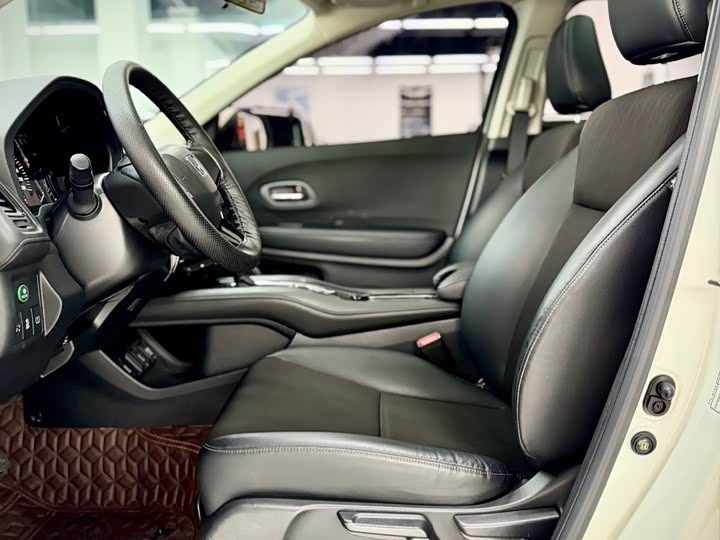 Фото 10 - Honda Vezel