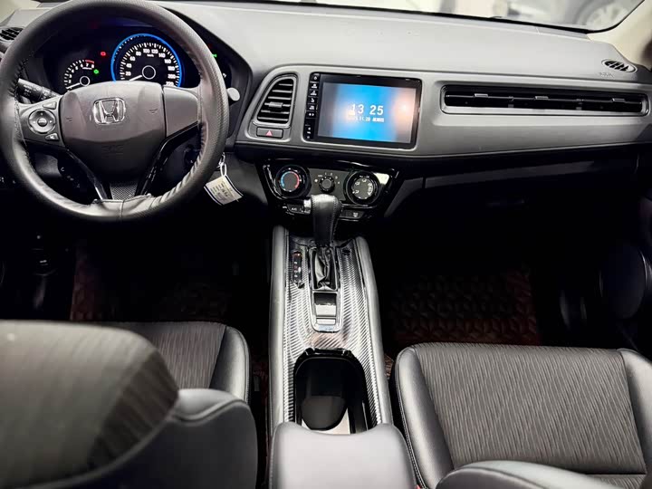 Фото 16 - Honda Vezel