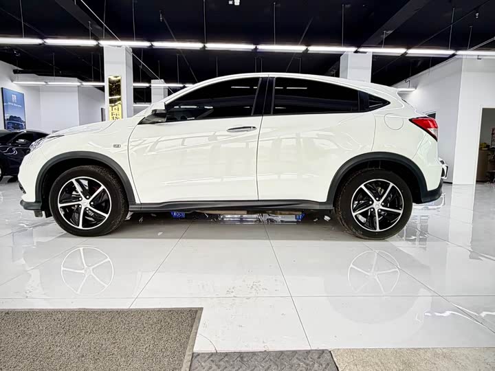 Фото 3 - Honda Vezel